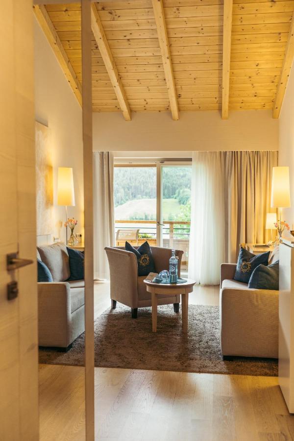 Strandhotel Am Weissensee Luaran gambar
