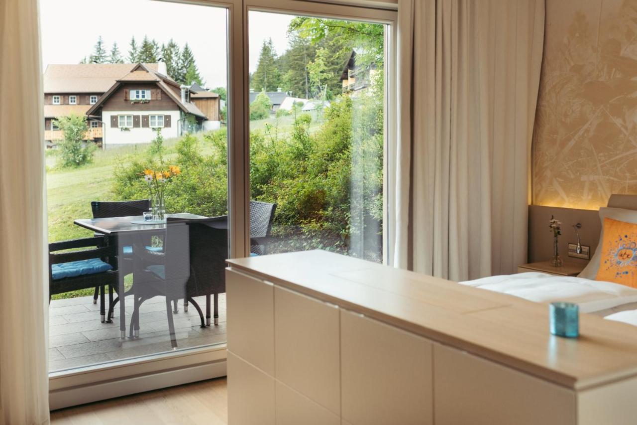 Strandhotel Am Weissensee Luaran gambar