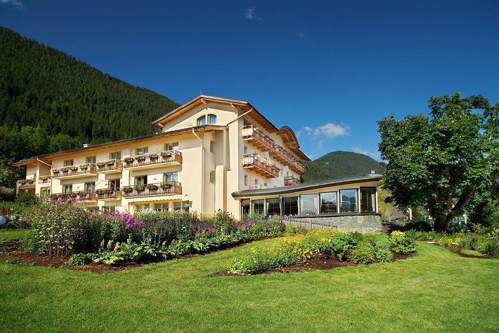 Strandhotel Am Weissensee Luaran gambar