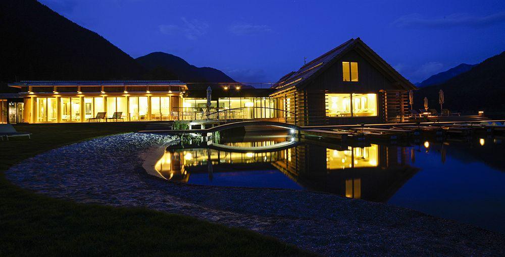 Strandhotel Am Weissensee Luaran gambar