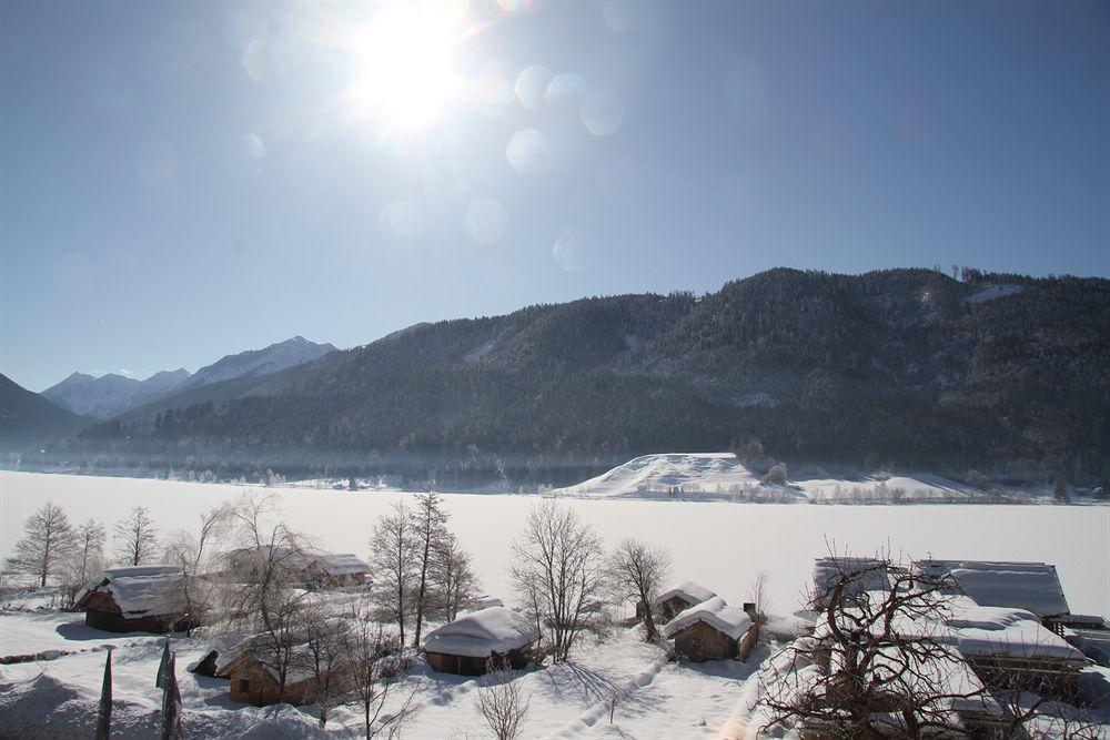 Strandhotel Am Weissensee Luaran gambar