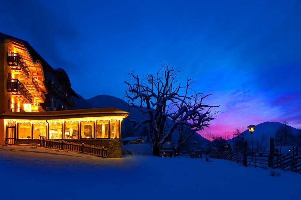 Strandhotel Am Weissensee Luaran gambar